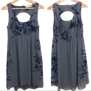 Pins and needles blue floral dress Anthropologie 4